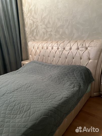 Кровать с тумбочками бу
