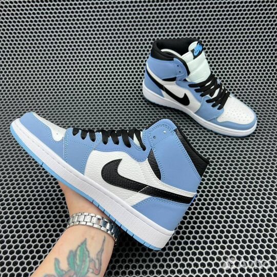 Кроссовки Nike Air Jordan 1 High University Blue