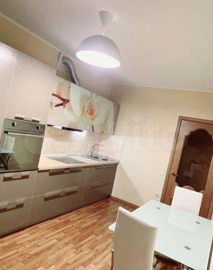2-к. квартира, 62 м², 6/17 эт.