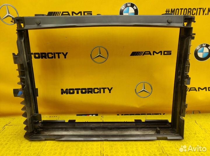 Дефлектор радиатора Bmw 550I E60 N62B48 4.8 2006