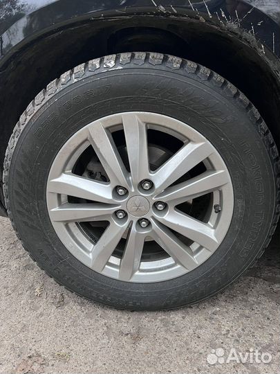 Nokian Tyres Hakkapeliitta 9 SUV 235/60 R17