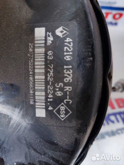 Вакуум с главным тормозным цилиндром Nissan Almera