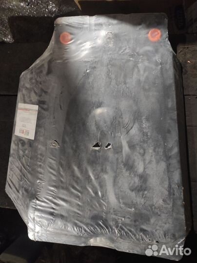 Комплект металлической защиты (4 части)