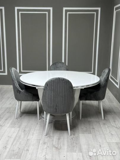 Столы и стулья. в наличии