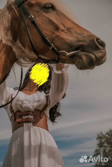 Платье белое