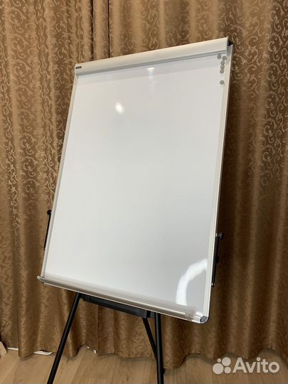 Магнитно-маркерная доска Brauberg