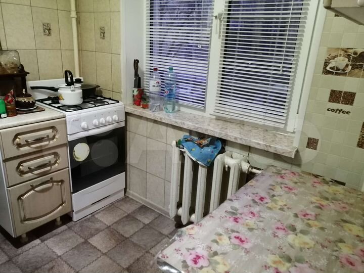 3-к. квартира, 58 м², 2/5 эт.