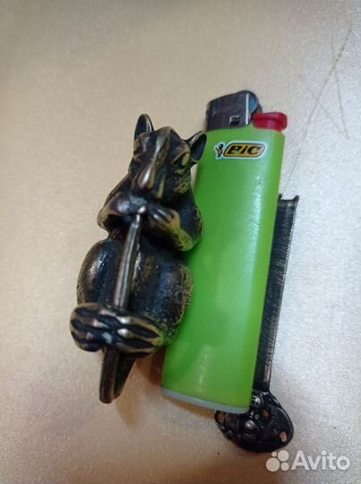 Старинный зооморфный замок