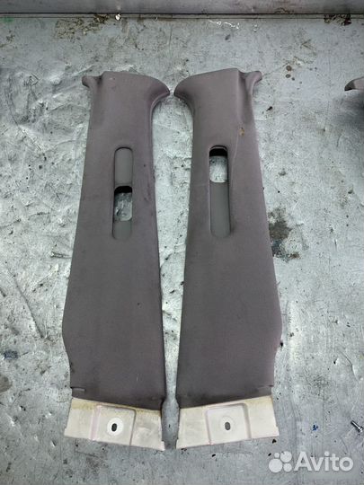 Обшивка стойки Toyota Land Cruiser 100