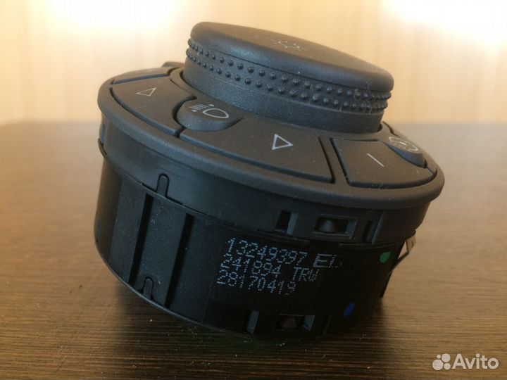 Переключатель света фар на Opel Corsa D