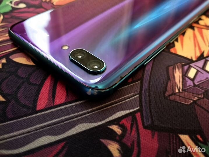 HONOR 10, 4/64 ГБ