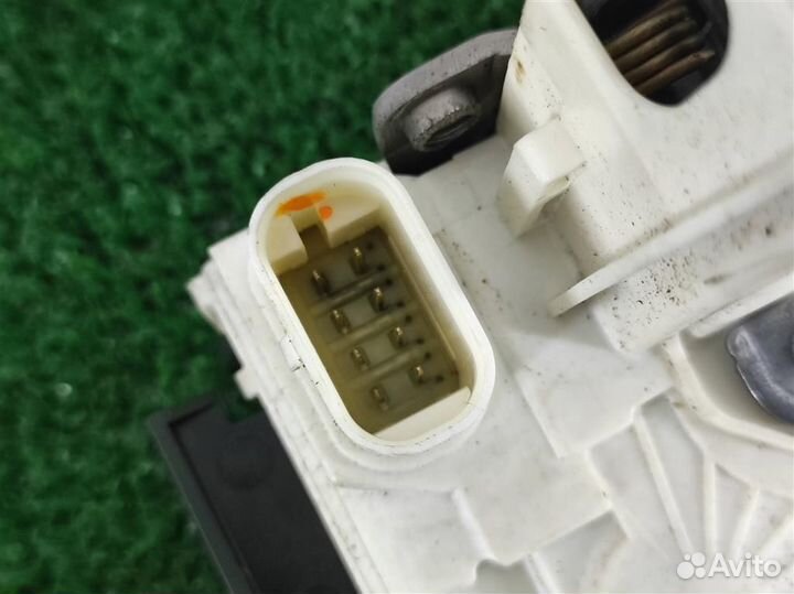 Замок двери передней правой Mercedes Benz E-class