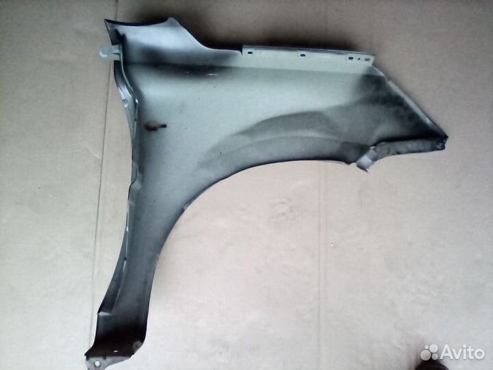 Переднее левое крыло на Датсун он до