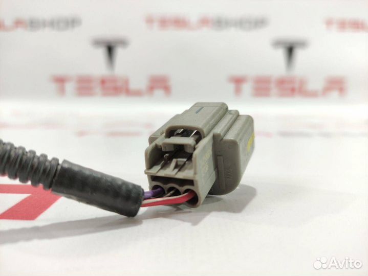 Разъем (фишка) проводки Tesla Model S 2014