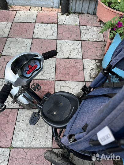 Трехколесный велосипед