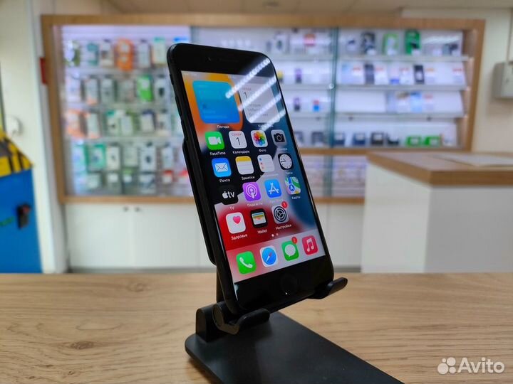 iPhone 7, 32 ГБ