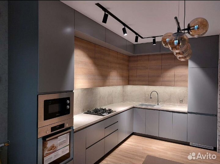 Кухня угловая до потолка