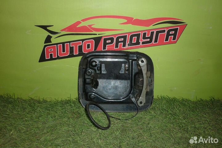 Лючок бензобака toyota AZT250,AZT250,AZT255,AZT251