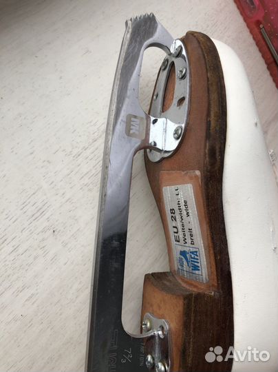 Фигурные коньки Wifa 28