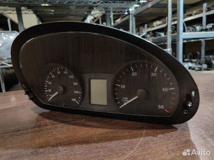 Панель приборов Mercedes-Benz Sprinter W906