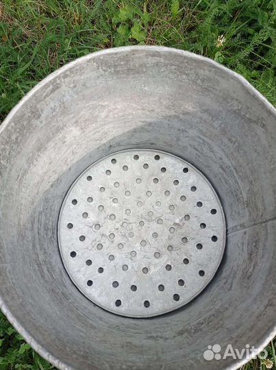 Бак с крышкой