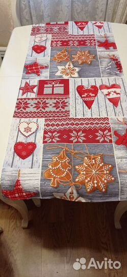 Дорожка на стол новогодняя