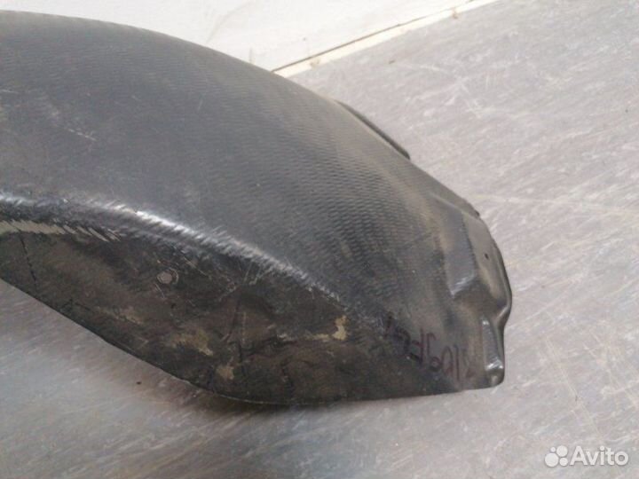Подкрылок локер передний левый Ford Fiesta