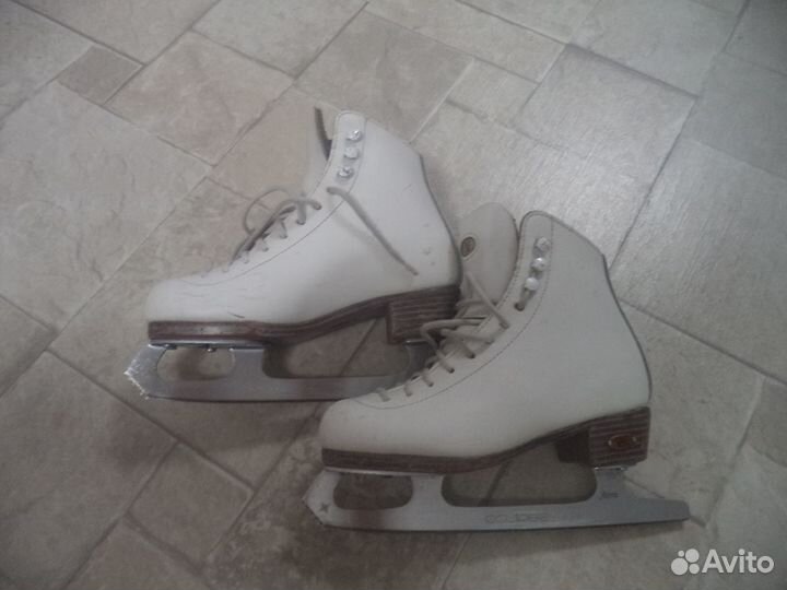 Фигурные коньки Riedell