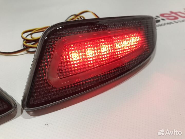 Катафоты Toyota Corolla 161