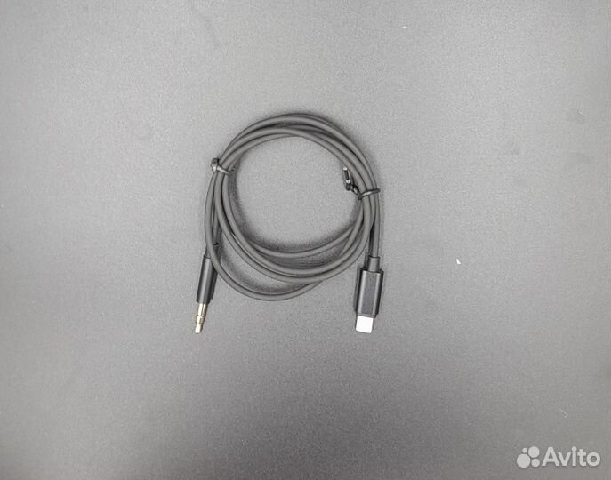 Кабель Aux Apple Lightning на 3,5mm jack черный