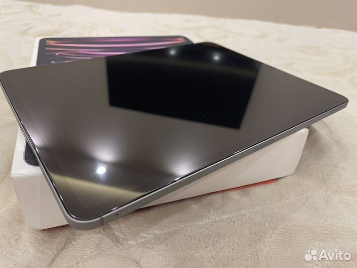 iPad pro 12.9 m2 2022 6th 256gb + cellular