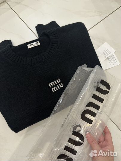 Свитер Miu Miu оригинал б/у