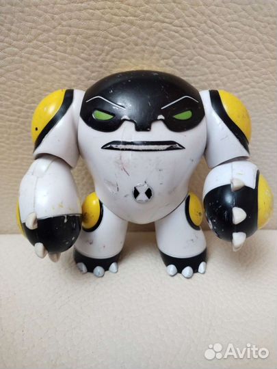 Бен 10 игрушки