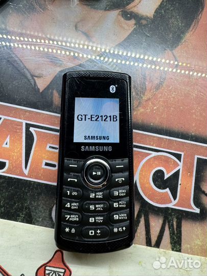 Samsung E2121B