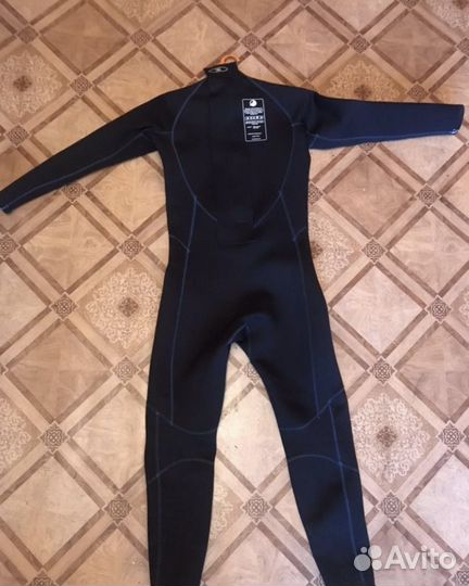 Гидрокостюм
