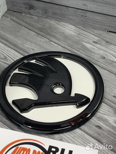 Значок skoda, шкода, капот, багажник чб