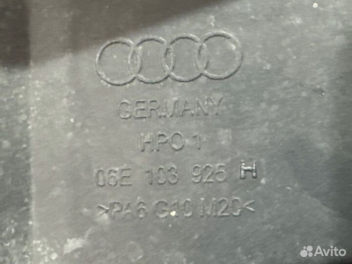 Декоративная крышка двигателя Audi A6 C6 Quattro