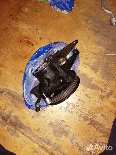 Насос гидроусилителя на Вольво s 40 (96-04)