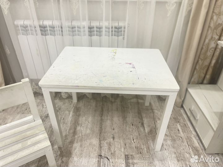 Детский столик