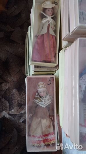 Продам коллекцию фарфоровых кукол