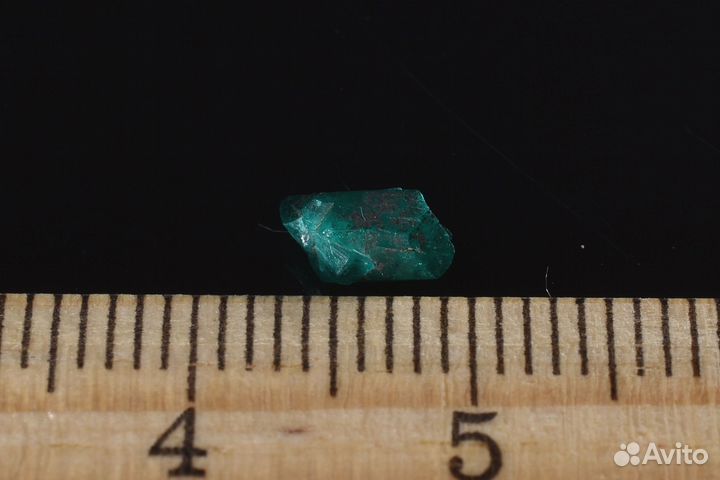 Кристалл. Диоптаз. Лот №925