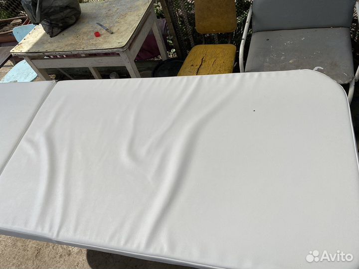 Кушетка стационарная