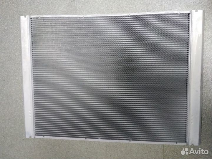 Радиатор бмв/BMW E60 525i/530i мех. коробка