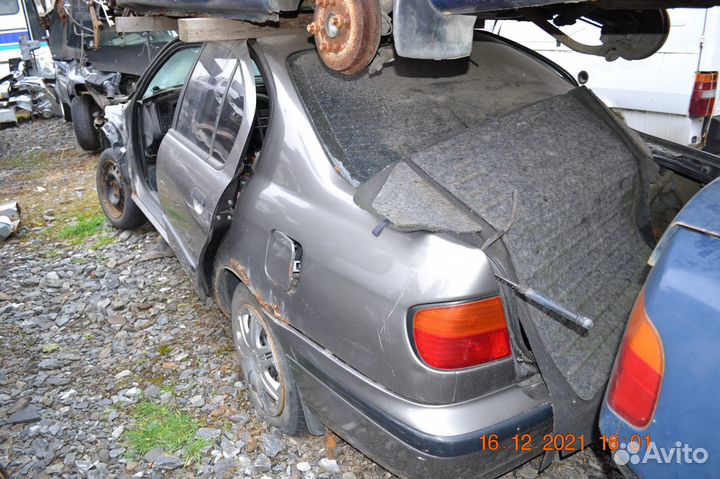 Nissan Primera P11 1998 Распил