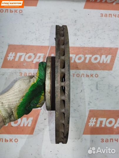 Диск тормозной передний Volkswagen Golf 5 2009