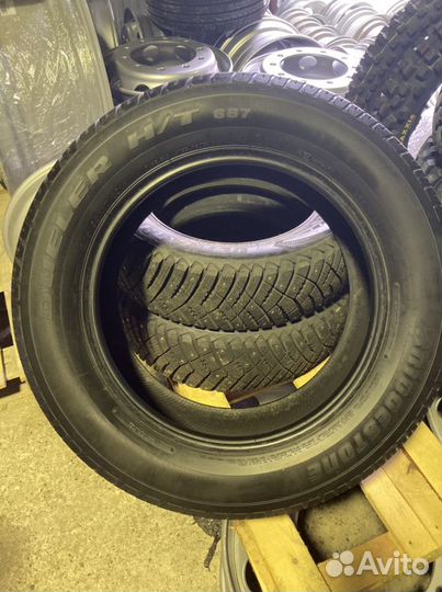 Bridgestone Dueler H/T D687 265/65 R17