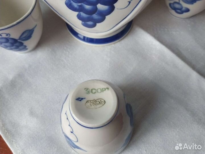 Кувшин гжель с пиалами