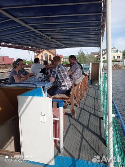 Речные прогулки на катере-кораблик 