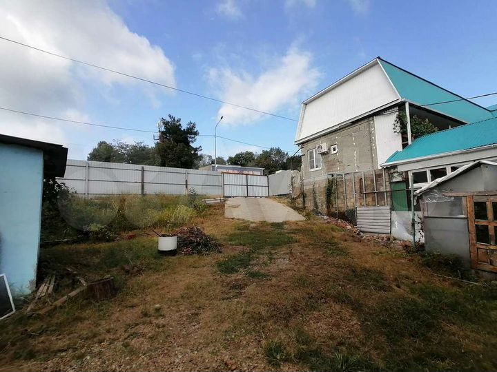 Дом 197,5 м² на участке 9 сот.