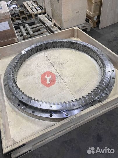 Поворотный круг Komatsu PC400-LC 208-25-61100